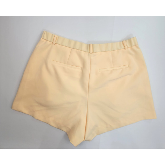 Abercrombie & Fitch Curve Love Tailored Shorts Size 18 Yellow 5" Inseam - Picture 2 of 10